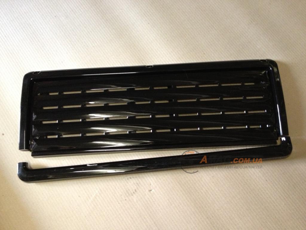 решетка радиатора черная ВАЗ 2107